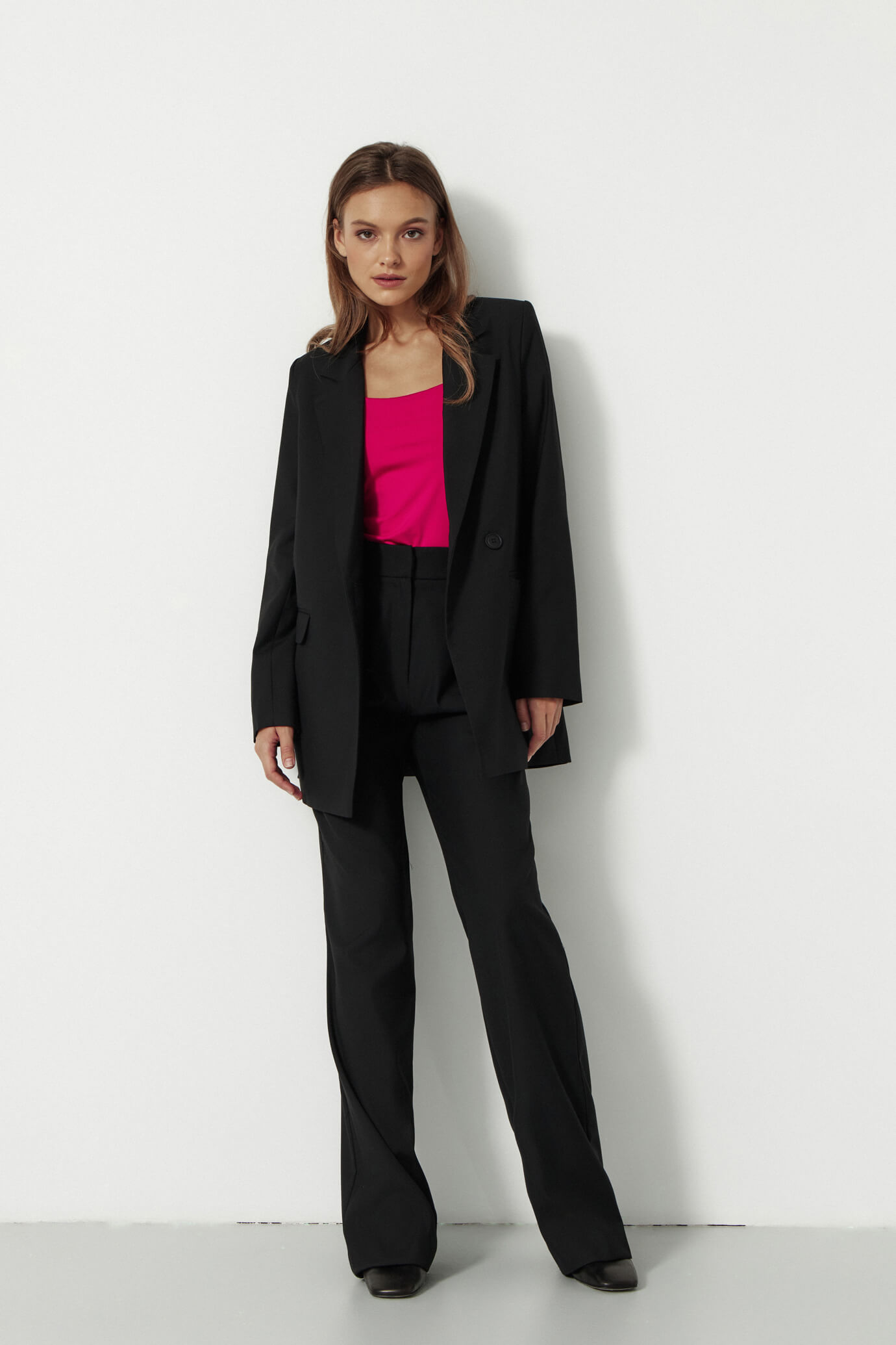 Пиджак прямой с декоративным поясом (черный) пиджак darivagale средней длины силуэт прямой с поясом размер 54 бордовый