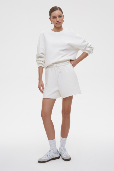 Шорты базовые из футера (M/L, молочный) 2207