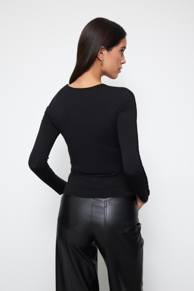 Лонгслив с декоративными швами (M, черный) 2159