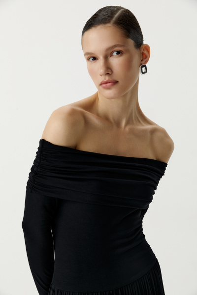 Платье баллон с драппировкой на плечах (черный) (S)