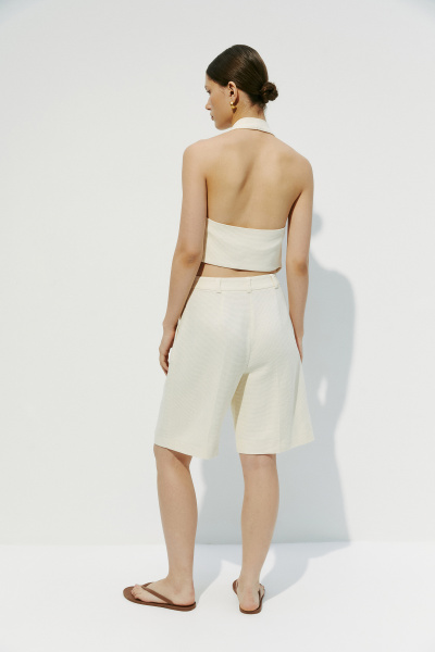 Жилет из фактурной ткани (L, бежевый) 2183