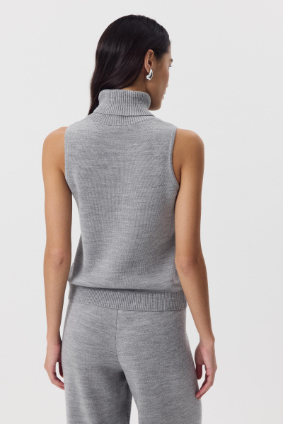 Топ с воротником-стойкой вязаный с  шерстью (серый) (M) 