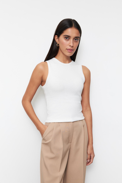 Топ базовый из вискозы (L, молочный) 2207