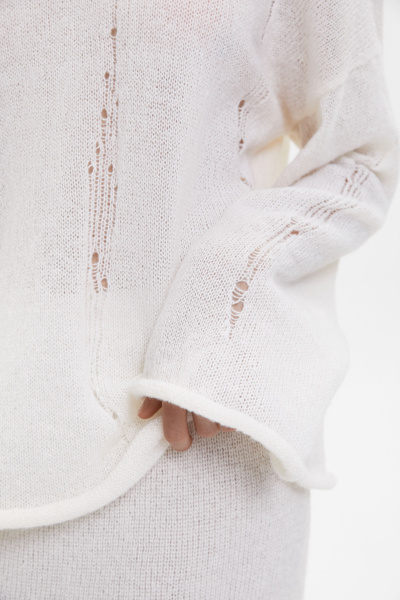 Джемпер оверсайз с гранжевым эффектом (молочный) (M/L) 