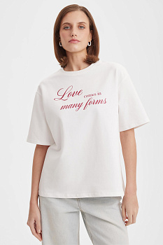 Футболка с принтом Love (молочный)