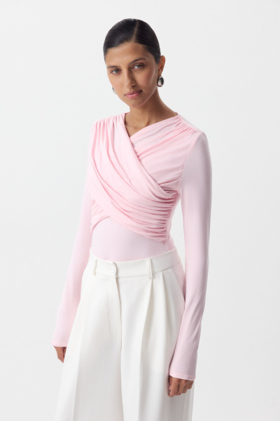 Лонгслив с драпированной деталью на груди (розовый) (S) 