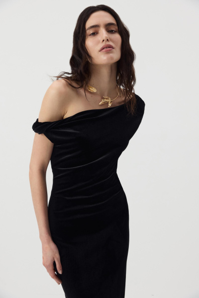 Платье макси с открытым плечом из бархата (Черный) (M) 