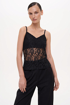 Топ из кружева