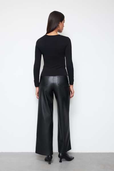 Лонгслив с декоративными швами (M, черный) 2159