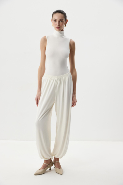 Боди  с воротником-стойкой (Молочный) (M) 