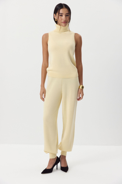 Топ с воротником-стойкой вязаный с  шерстью (ванильный) (M) 