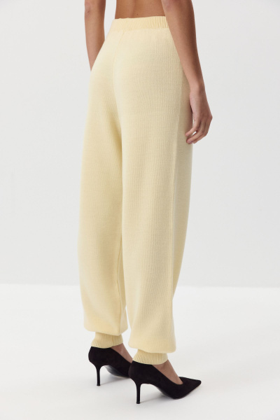 Брюки - джоггеры вязаные с шерстью (ванильный) (M) 