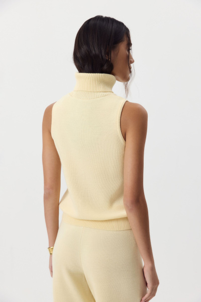 Топ с воротником-стойкой вязаный с  шерстью (ванильный) (M) 