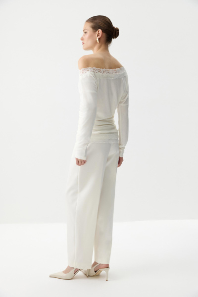 Лонгслив с кружевом из мягкого трикотажа (Молочный) (S) 