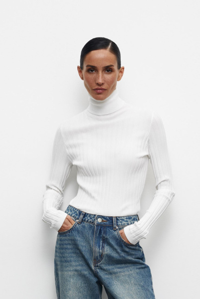 Водолазка вязаная базовая (XS, молочный)