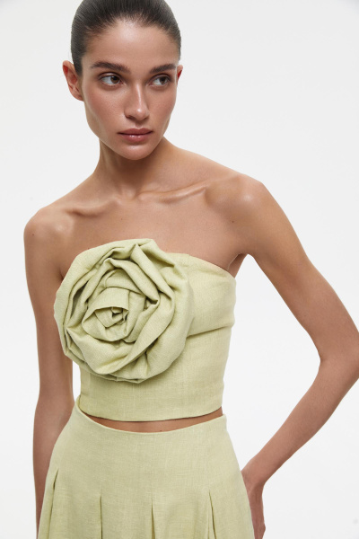 Топ с декоративным цветком изо льна (S, яблочный) 2871