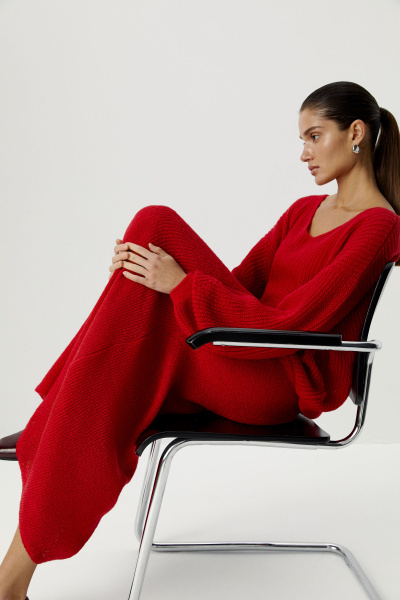 Джемпер с V-образным вырезом ажурной вязки (one size, алый) 