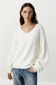 Джемпер оверсайз из пушистой пряжи (белый)