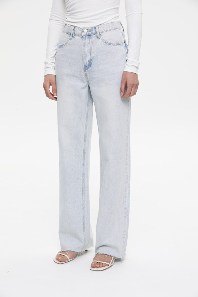 Джинсы с необработанным низом/Denim pants with raw edge (26/XS, светло-голубой/light blue)