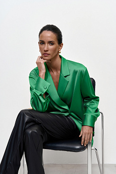 Блуза двубортная из сатина