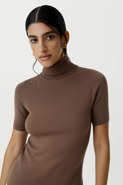 Футболка вязаная с воротником-стойкой (какао) (L) 