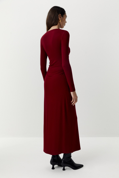 Платье с драпированой деталью на груди (бордовый) (XS) 