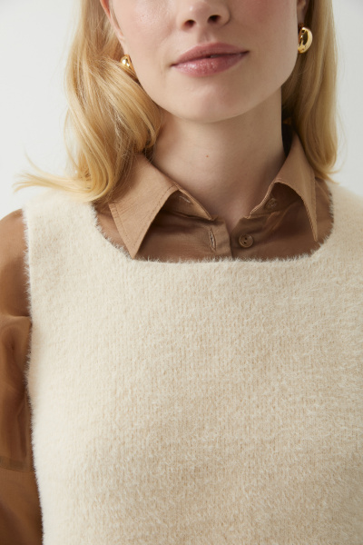 Жилет из пушистой пряжи (светло-бежевый) (M/L) 