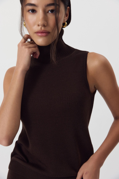 Топ с воротником-стойкой вязаный с  шерстью (шоколадный) (M) 