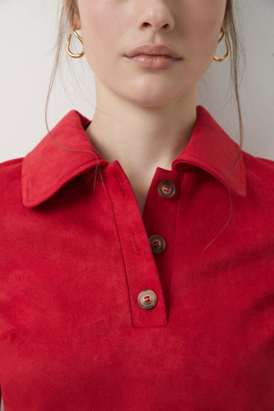 Платье из замши с воротником поло (красный) (XS)