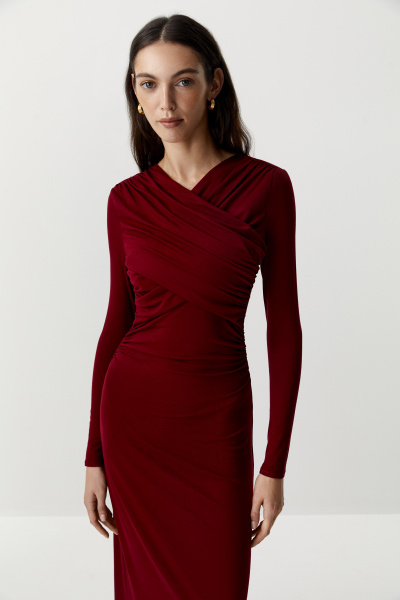 Платье с драпированой деталью на груди (бордовый) (XS) 