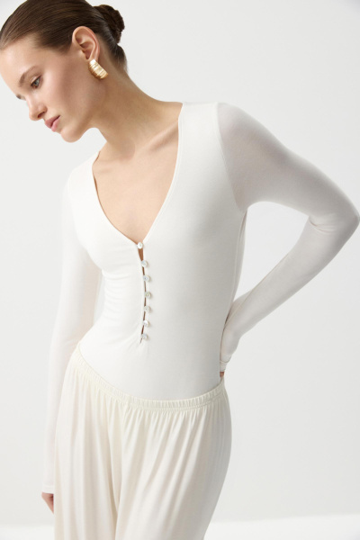 Боди из вискозы с длинным рукавом (Молочный) (M) 