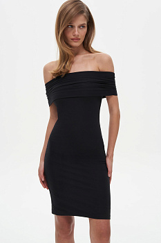 Платье мини со сборкой и спущенным плечом, черный