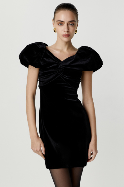 Платье мини из бархата с открытыми плечами (черный) (S) 