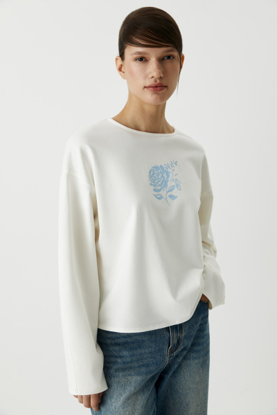 Лонгслив укороченный с цветочным принтом (белый) (XS) 