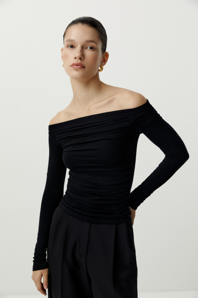 Лонгслив с открытыми плечами и драпировкой (черный) (XS) 