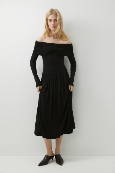 Платье баллон с драппировкой на плечах (черный) (XS) 