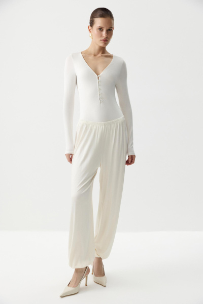 Боди из вискозы с длинным рукавом (Молочный) (M) 