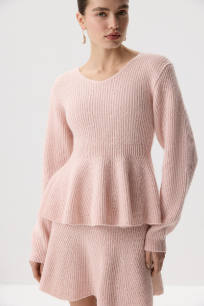 Джемпер вязаный с баской из шерсти-альпака (Розовый) (M) 