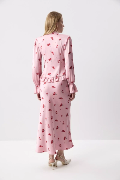 Блуза с рюшами (Цветы на темно-розовом) (M) 