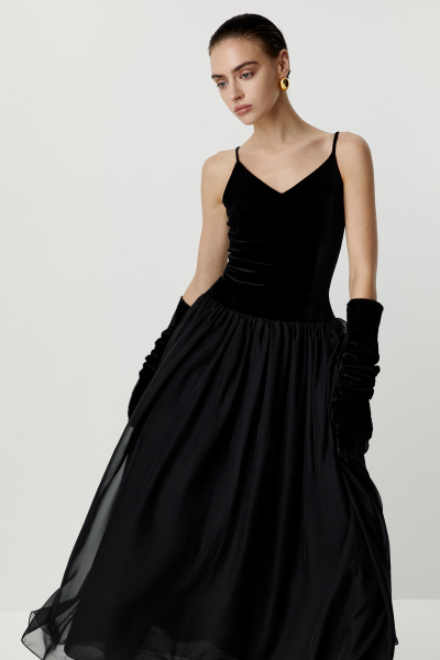 Платье на бретелях из бархата (черный) (M) 