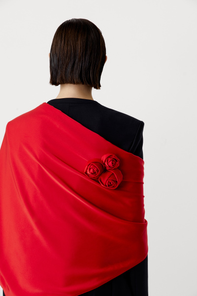Косынка с декоративными розами (красный) (one size) 