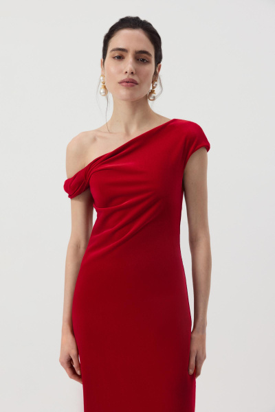 Платье макси с открытым плечом из бархата (Алый) (M) 