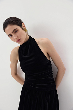 Топ халтер со стойкой из бархата (Черный)