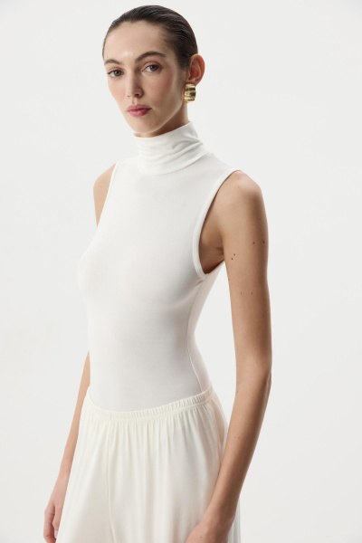 Боди  с воротником-стойкой (Молочный) (M) 