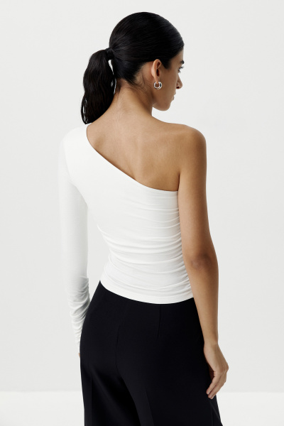 Топ асимметричный с рукавом (молочный) (XS) 