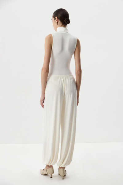 Боди  с воротником-стойкой (Молочный) (M) 