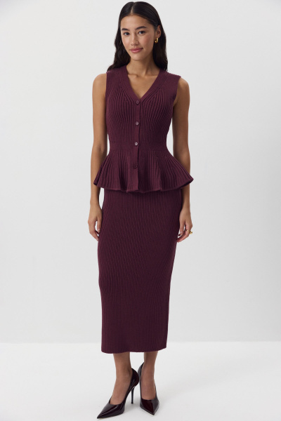 Жилет с баской с шерстью (сливовый) (M) 