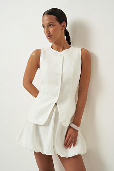 Жилет удлиненный изо льна (молочный)