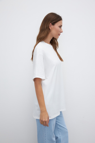 Футболка оверсайз с круглой вышивкой (one size, молочный) 