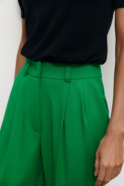 Брюки широкие с защипами (травяной) (L) 